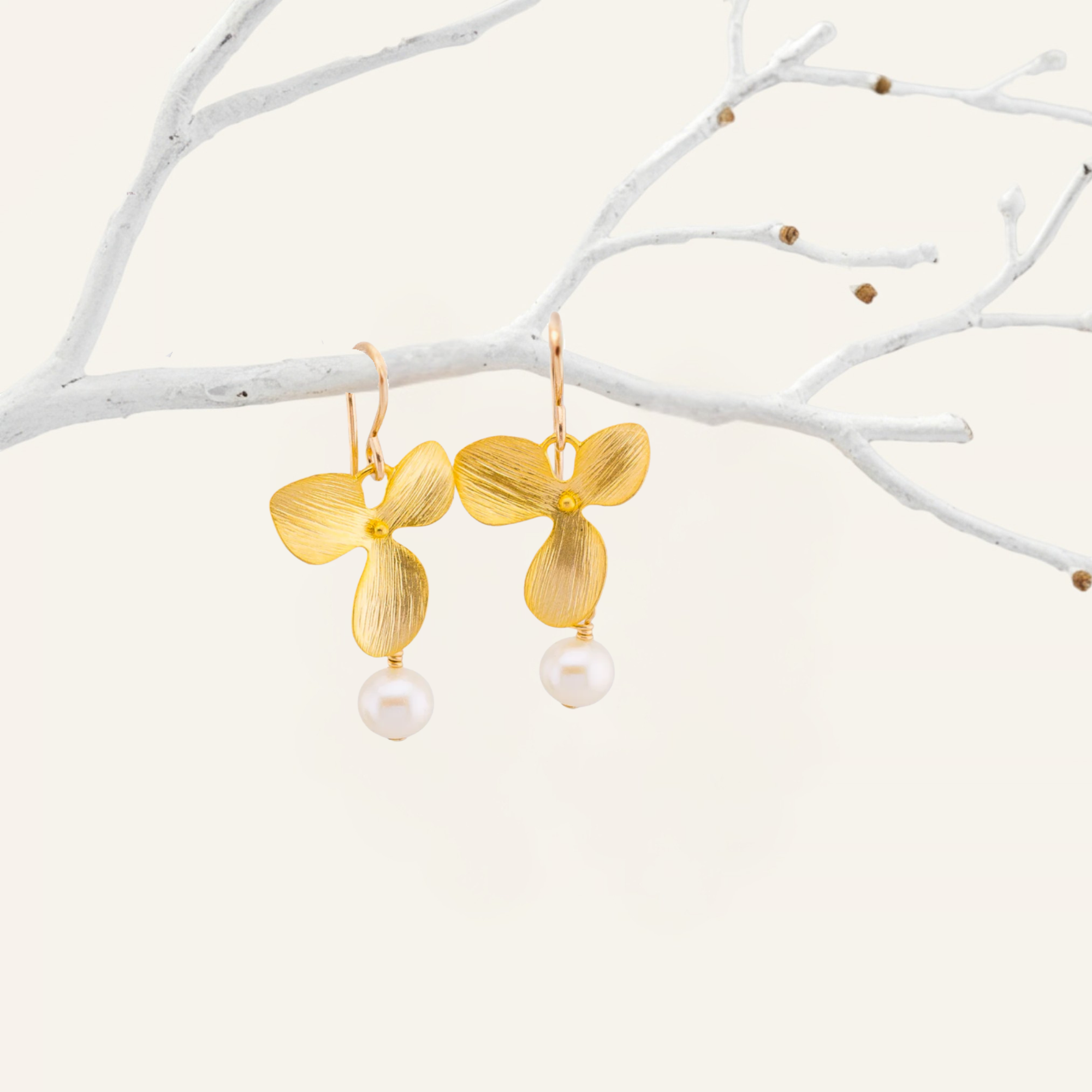 Orchid Pearl Earrings