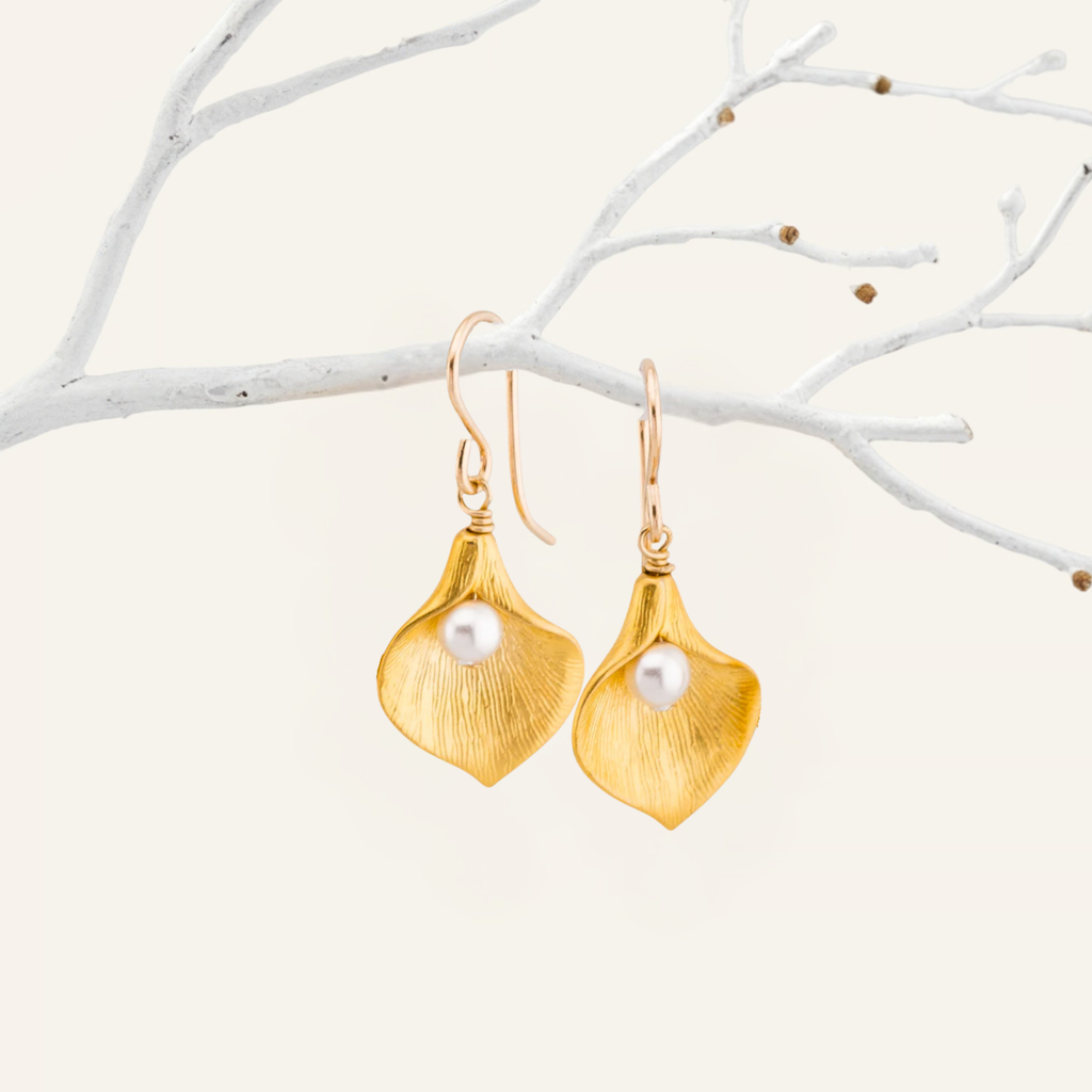 Calla Lily and Round Pearl Earrings