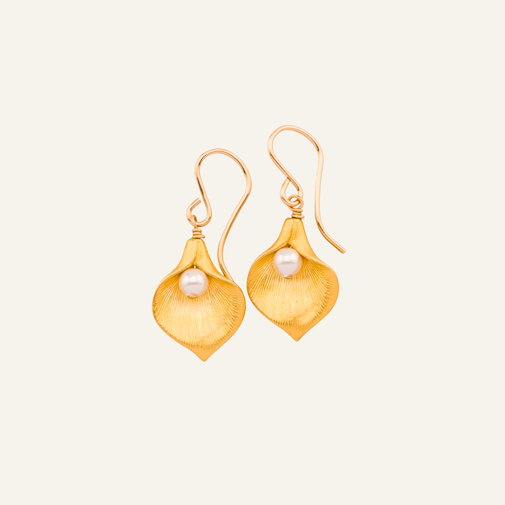 Calla Lily and Round Pearl Earrings