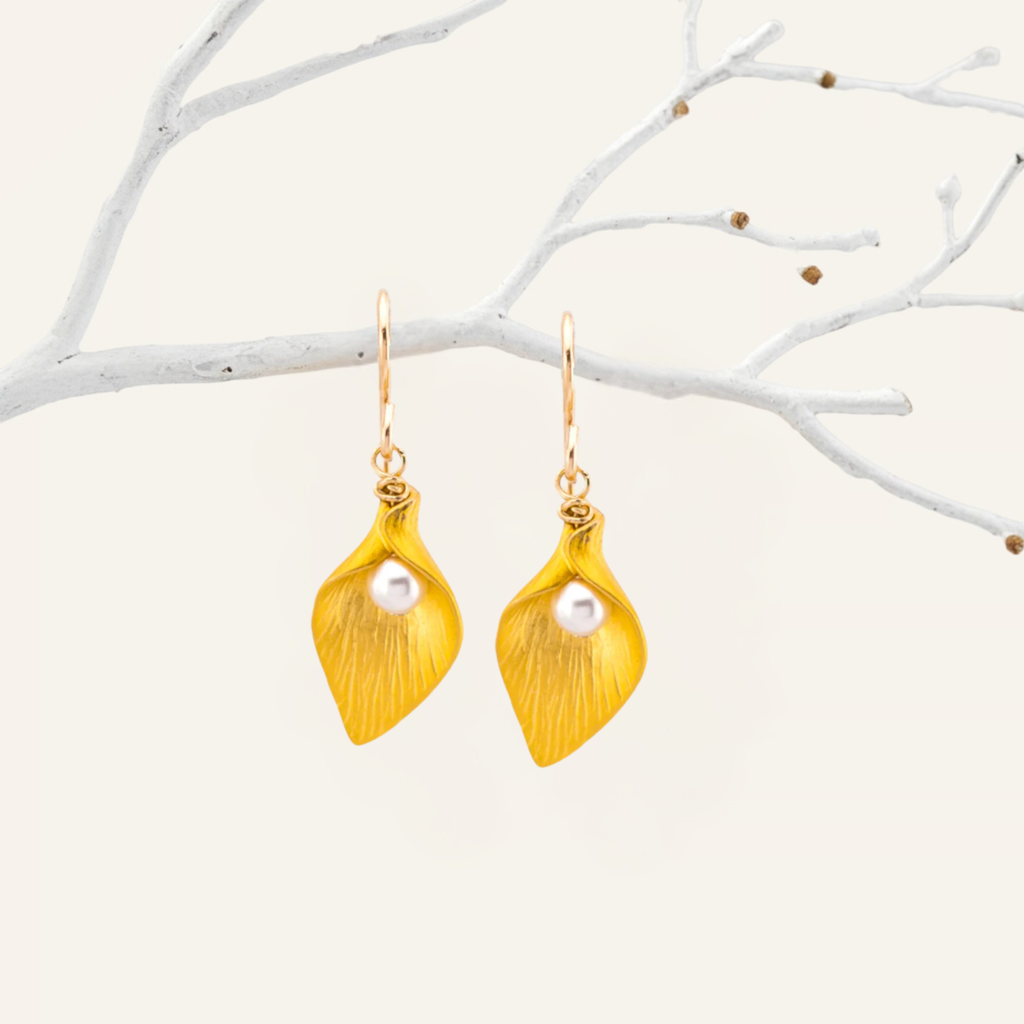 Cute Calla Lily Earrings