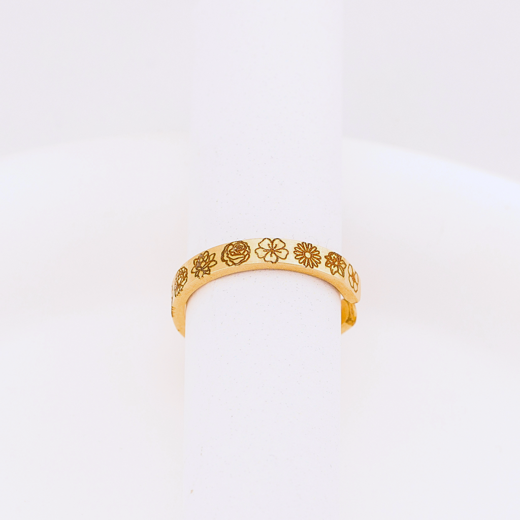 Personalized Birthflower Ring, Engraved Birth Flowers Band Ring Gold or Silver or Rose Gold, Stacking Floral Ring