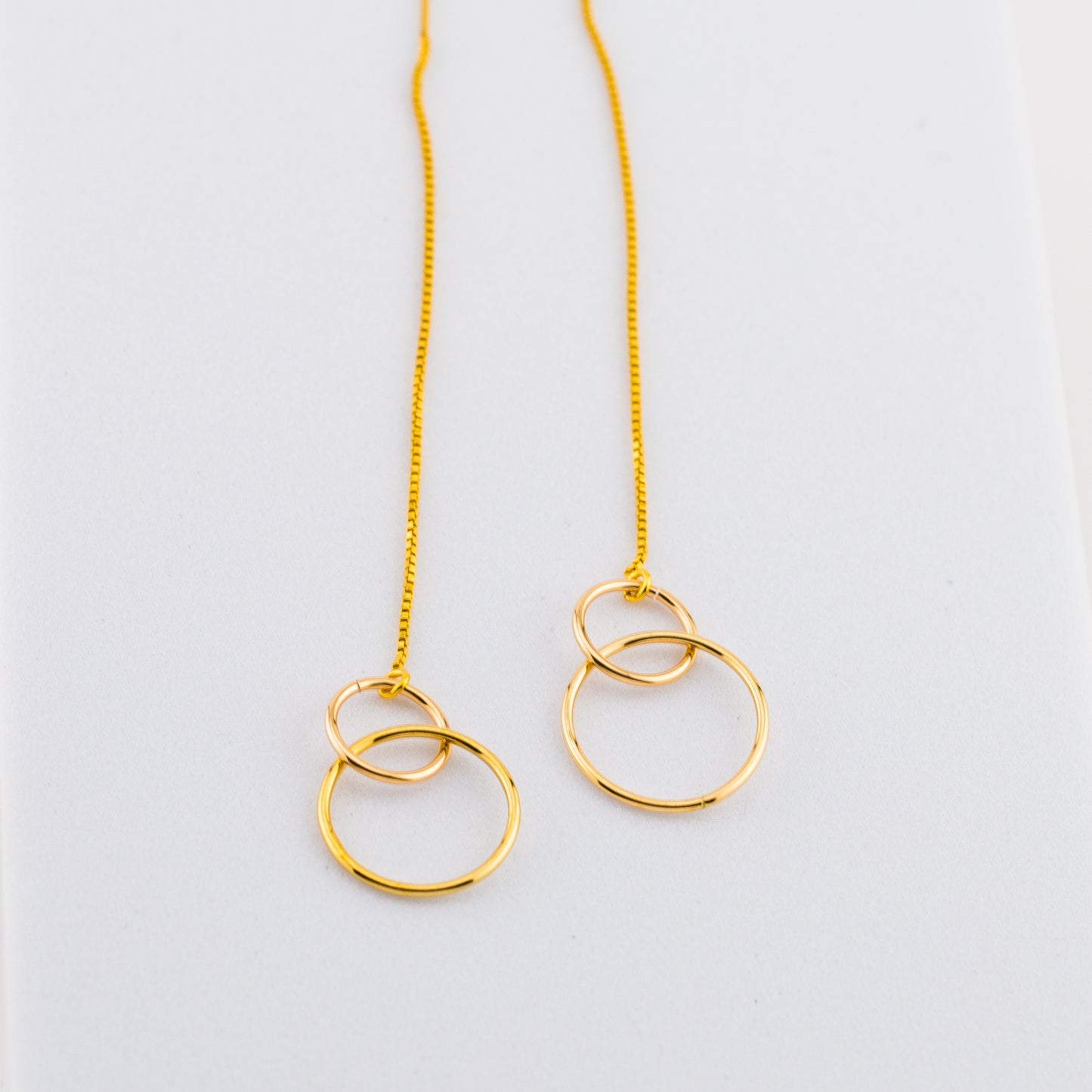 Interlocking Circle Threader Earrings
