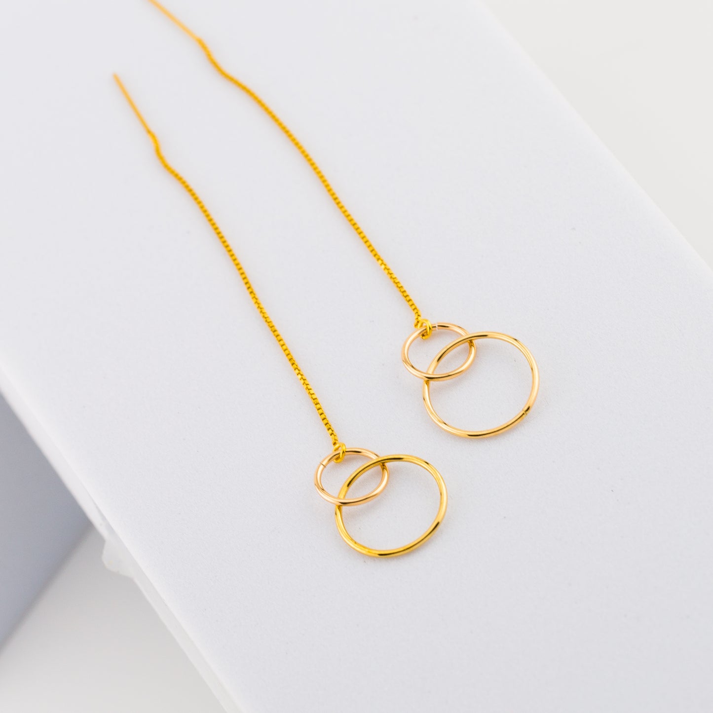 Interlocking Circle Threader Earrings
