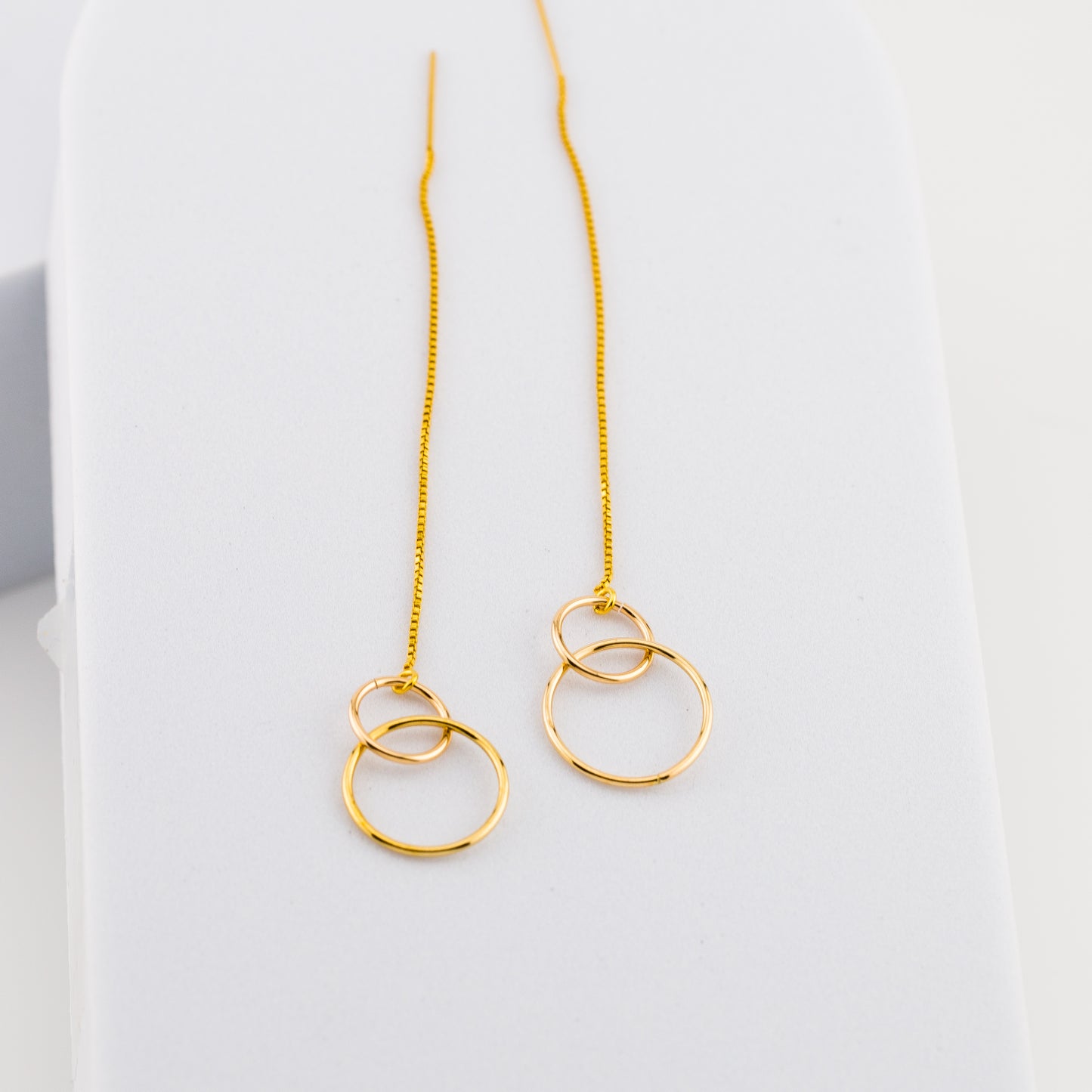 Interlocking Circle Threader Earrings