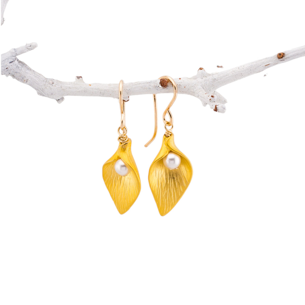 Cute Calla Lily Earrings