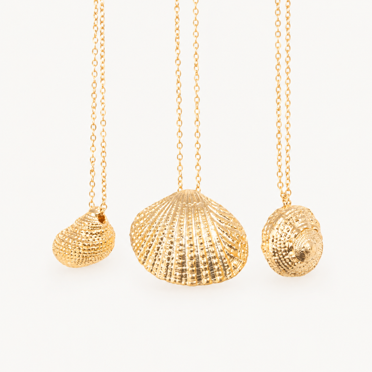 Seashell Pendant Necklace – Textured Coastal Charm