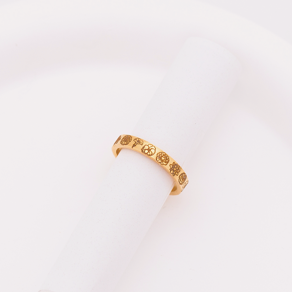 Personalized Birthflower Ring, Engraved Birth Flowers Band Ring Gold or Silver or Rose Gold, Stacking Floral Ring