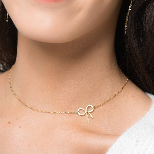 Bow Necklace