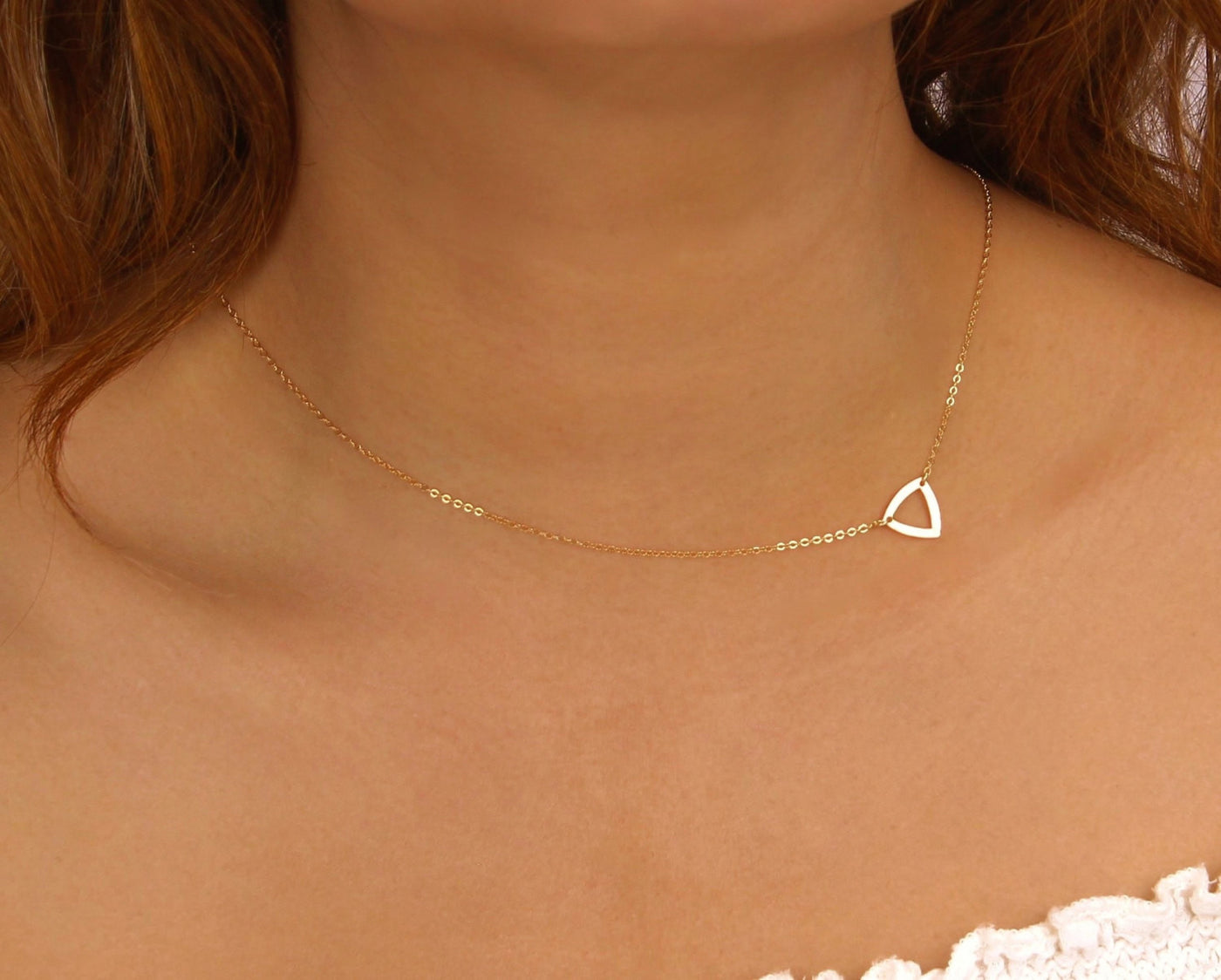Outline Triangle Choker Necklace
